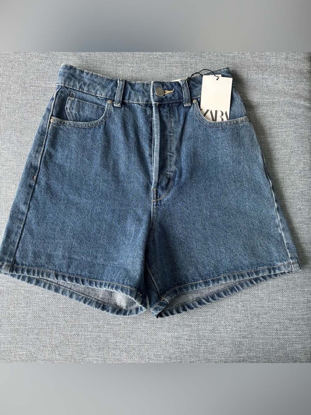 ZARA Women’s Denim Mom Short Size US 2